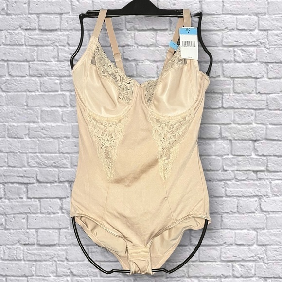 Maidenform Firm Control Shapewear Lace-Trim Body Shaper - Picture 2 of 7